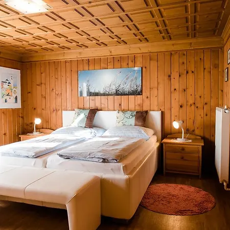 Heidi Bed and breakfast 2*